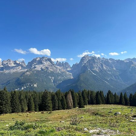 Apartamento Mansarda Con Vista Giustino Exterior foto