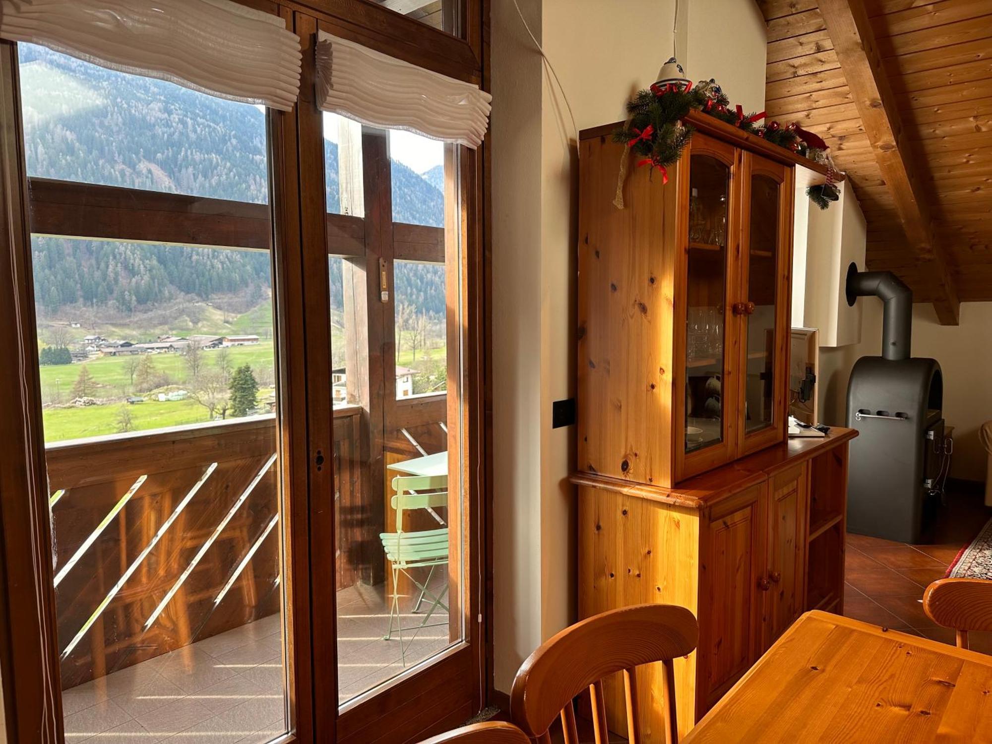 Apartamento Mansarda Con Vista Giustino Exterior foto