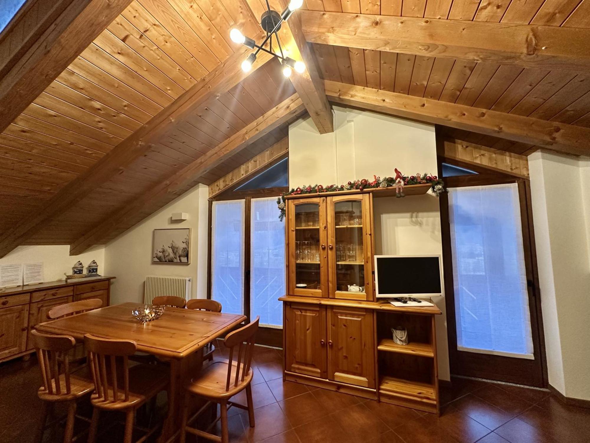 Apartamento Mansarda Con Vista Giustino Exterior foto