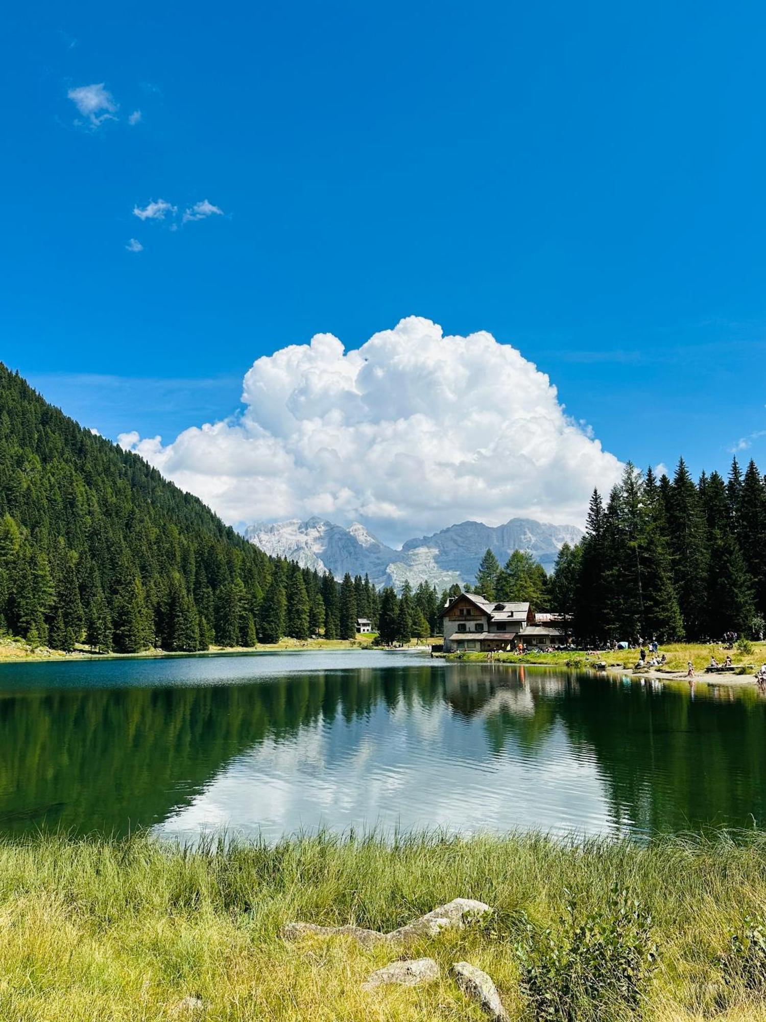 Apartamento Mansarda Con Vista Giustino Exterior foto